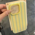Capa de Telefone com Padrão de Lichia e Listras Verdes iPhone 11, 12, 13, 14, 15, 16, 17
