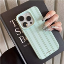 Capa de Telefone com Padrão de Lichia e Listras Verdes iPhone 11, 12, 13, 14, 15, 16, 17